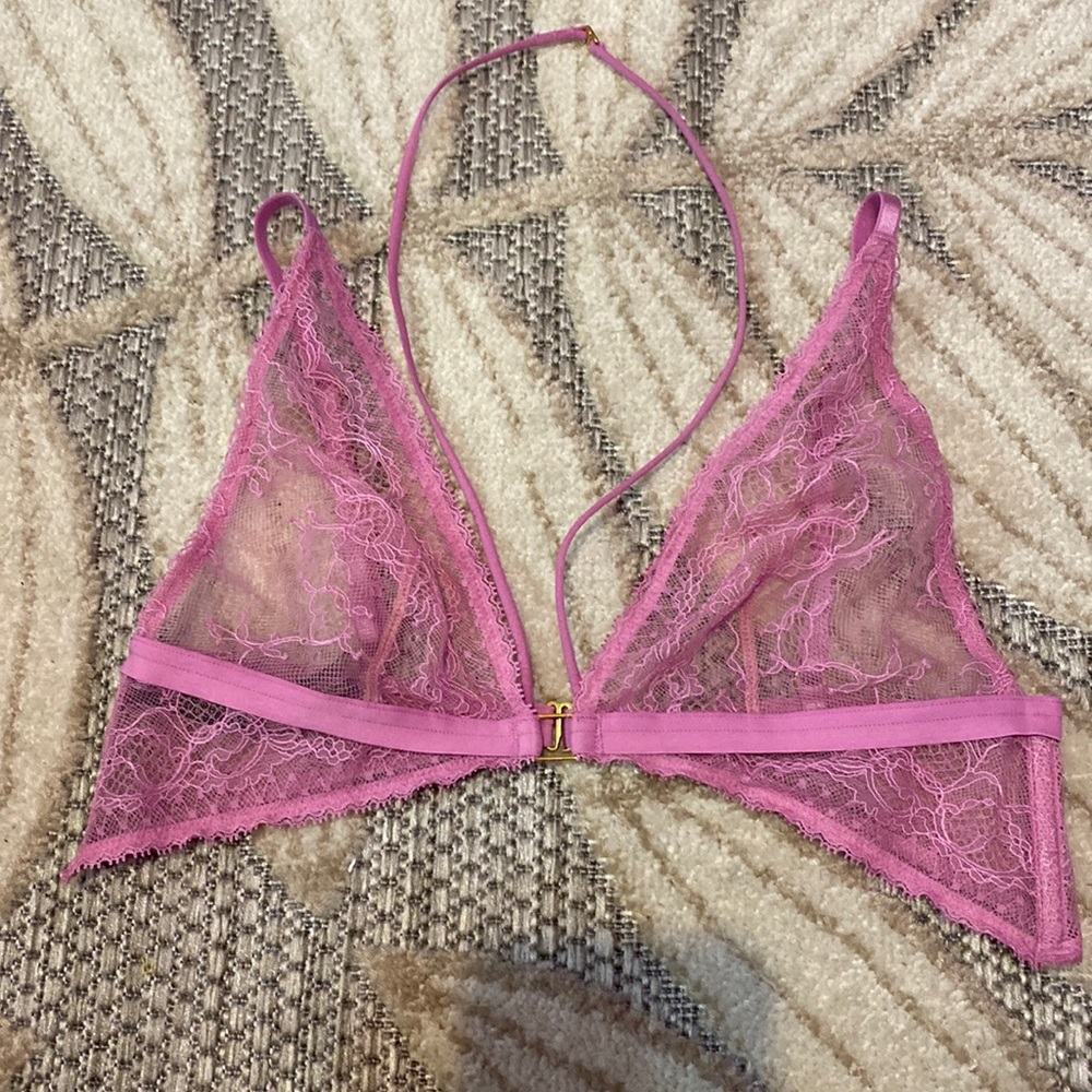 VS Lace Bralette